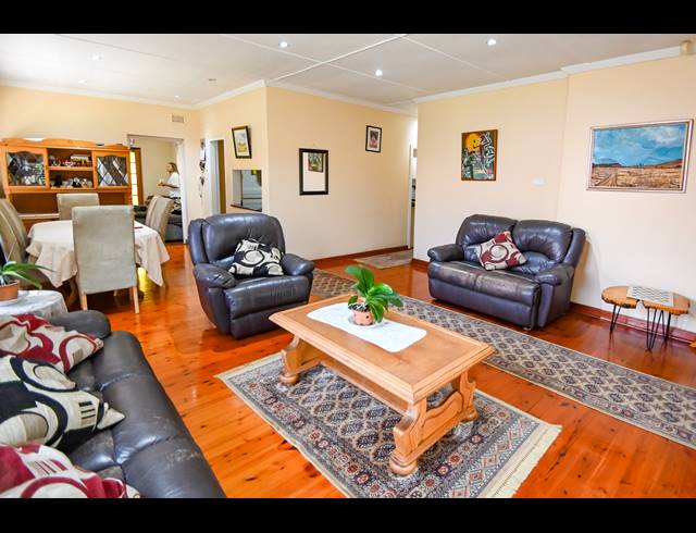 4 BEDROOM HOUSE FOR SALE IN SHERWOOD